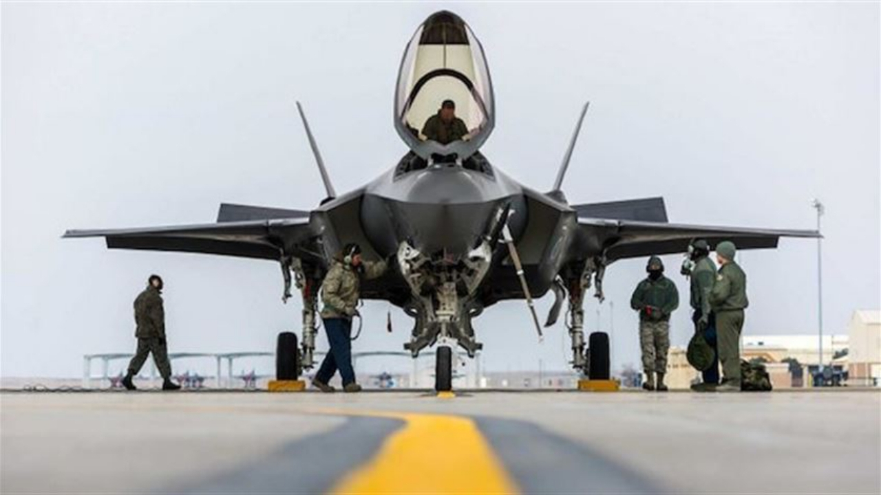 'F-35 programından çıkarılması Türkiye'nin lehine olur'