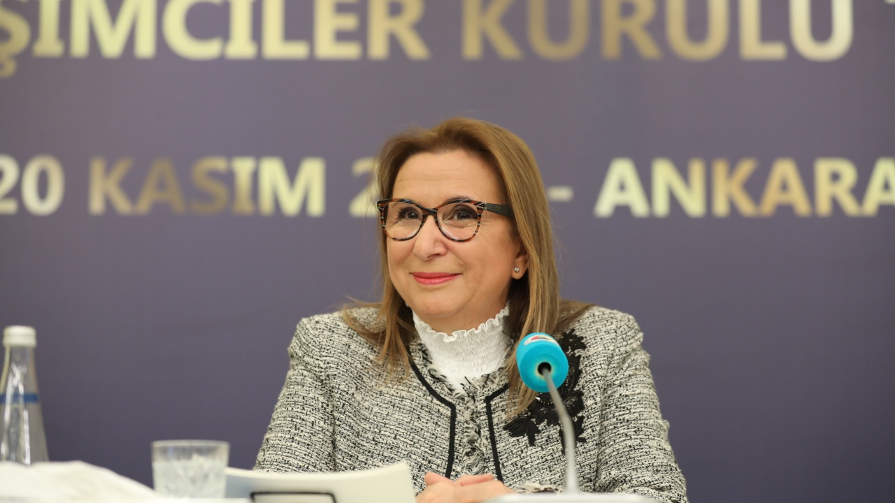 Bakan Pekcan'dan kadın girişimcilere ihracat çağrısı!