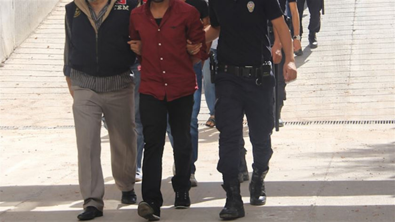 PKK'nın şehir yapılanmasına 8 ilde operasyon!