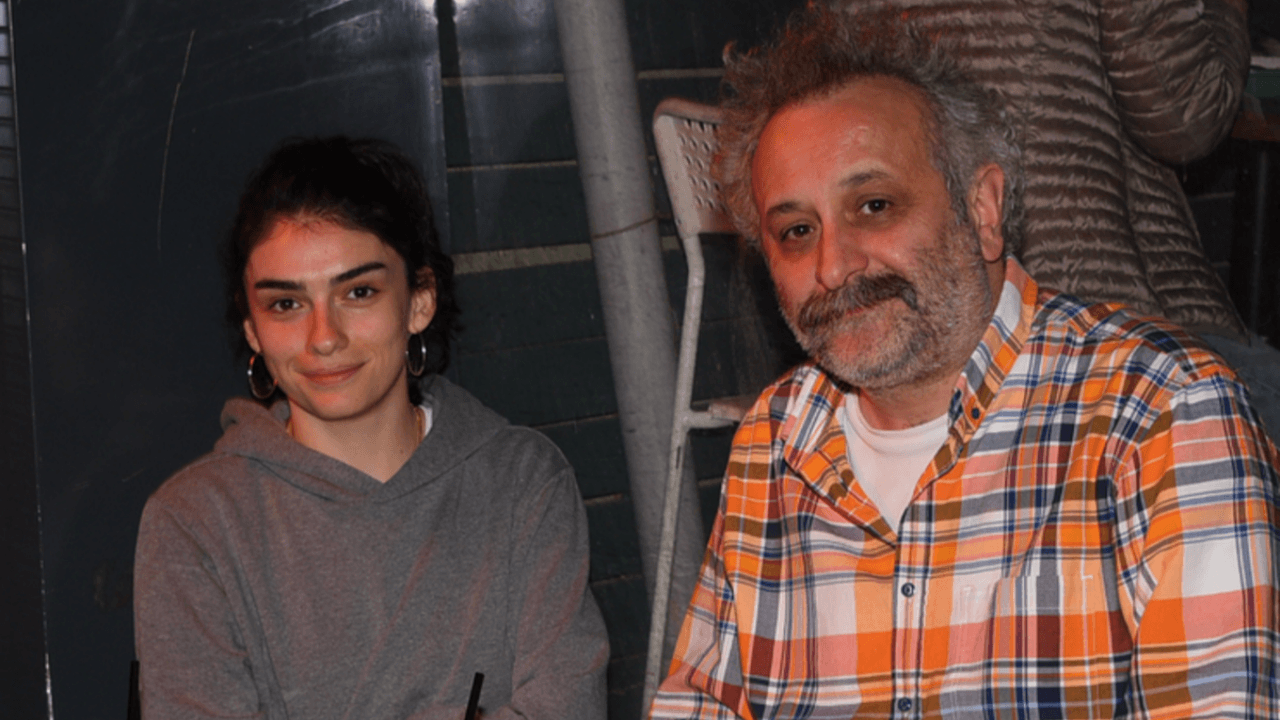 Hazar Ergüçlü evlilik sorularından bıktı!