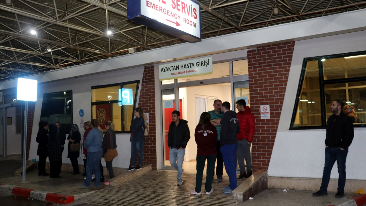 Yaralanan Türk vatandaşı İzmir'e getirildi...