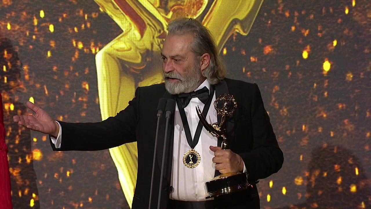 Haluk Bilginer İstanbul'a döndü!