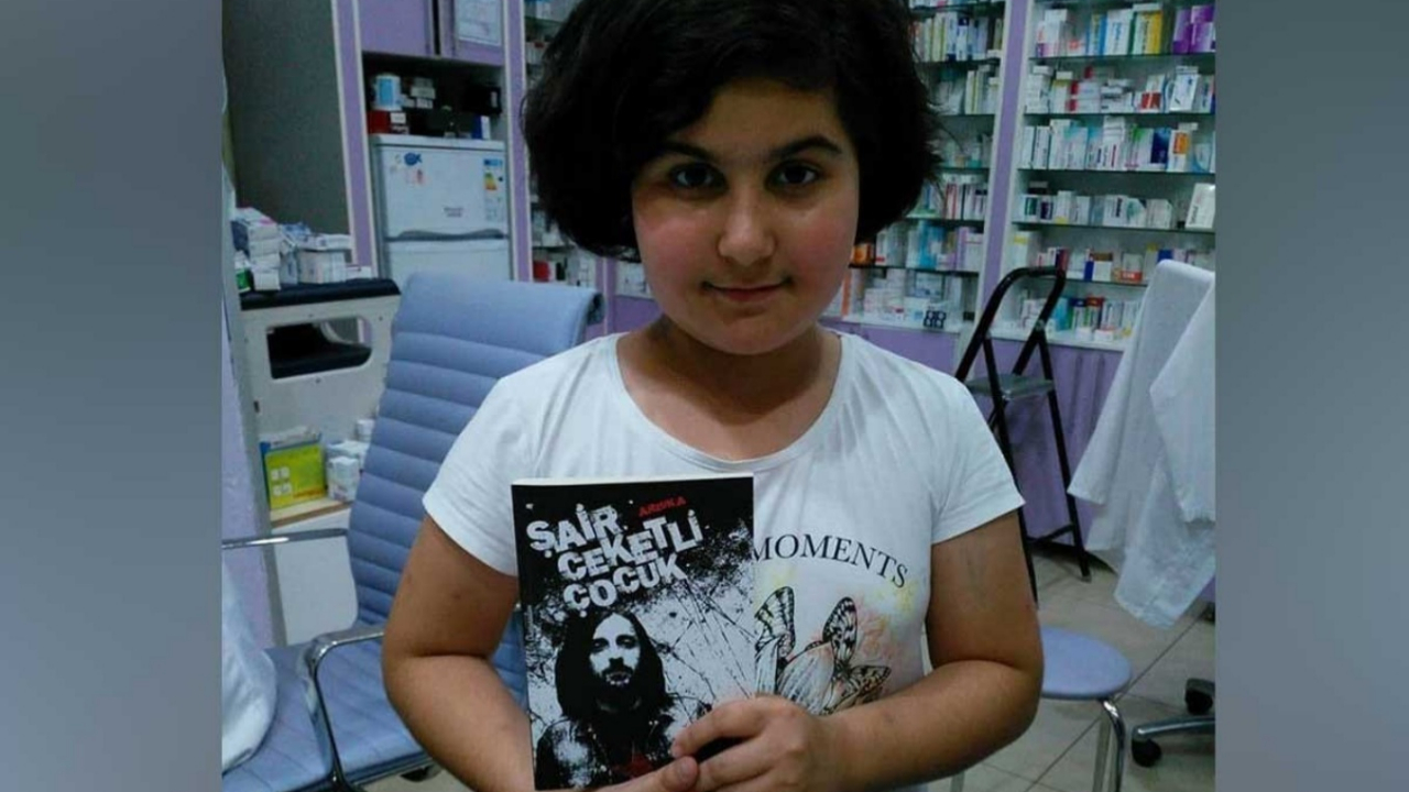 Rabia Naz'ın kitabının içindeki not şaşkına çevirdi!