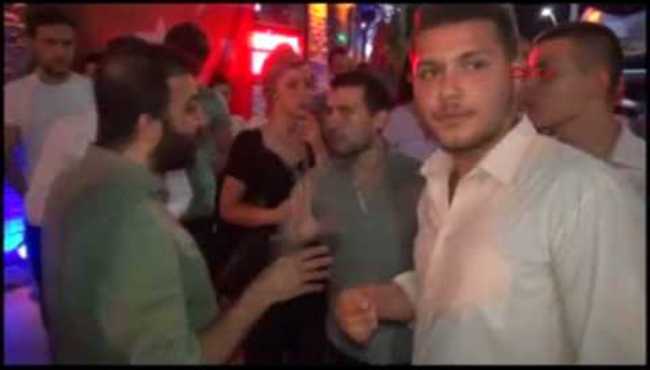 Sakarya'da yolda evlilik teklifine polis müdehalesi!