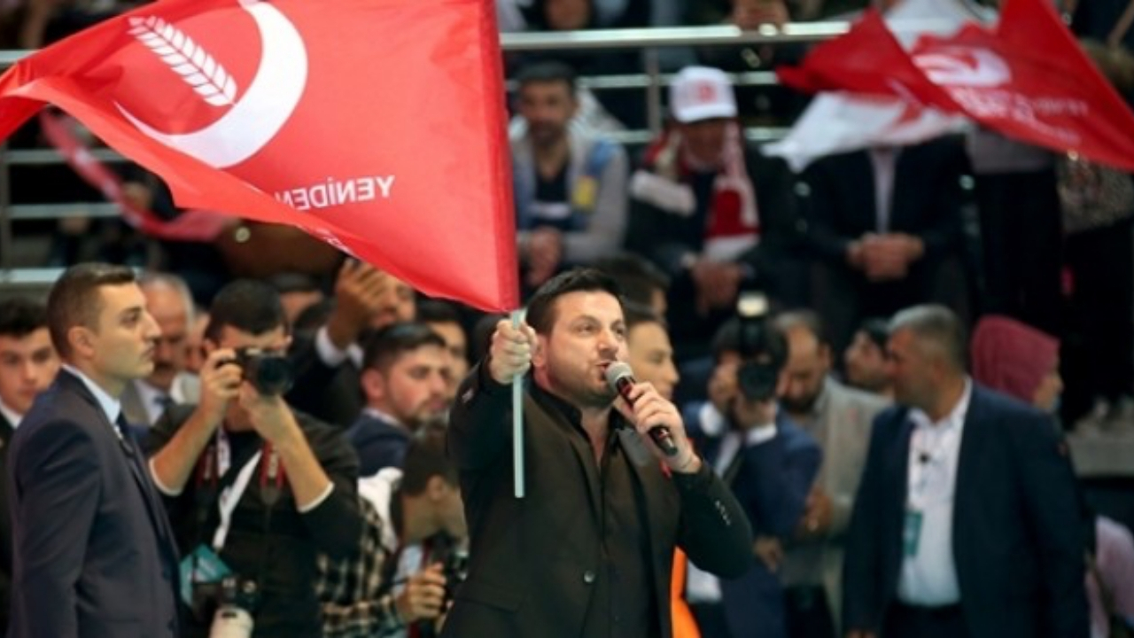 Davut Güloğlu siyaset sahnesinde!