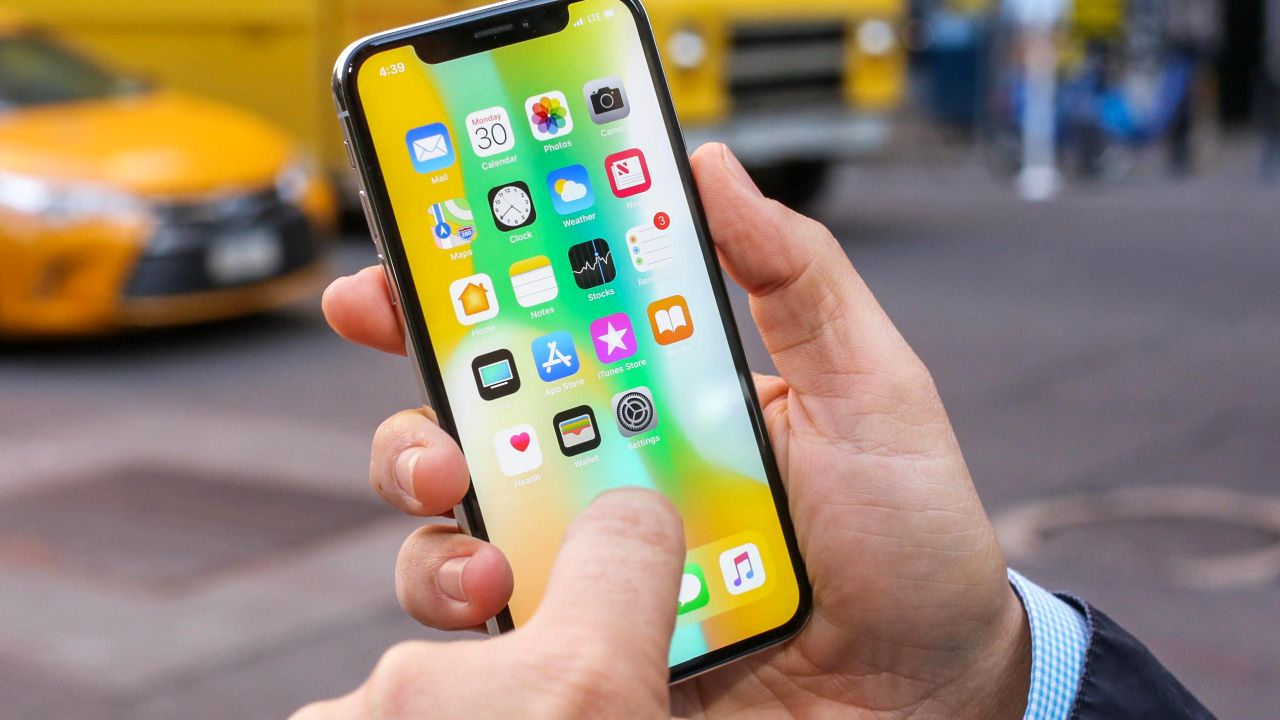 Apple'ın en büyük iPhone'nu geliyor