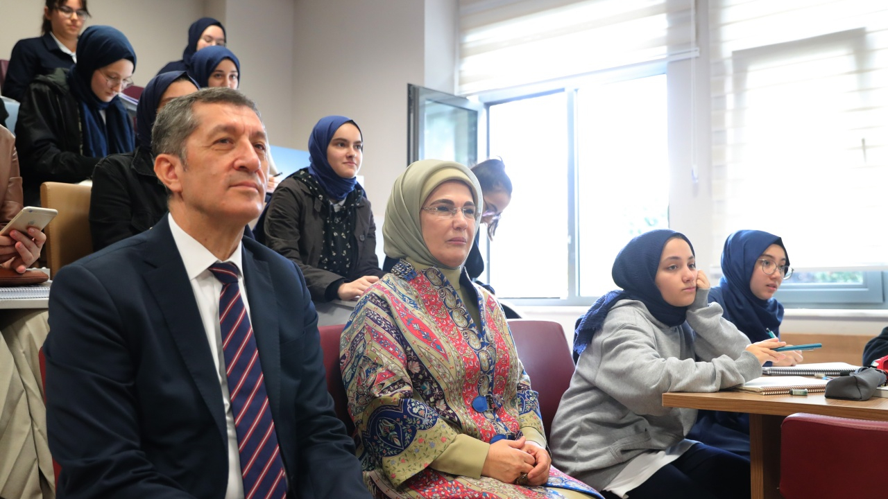 Kadıköy'de Hayriye Gülbaran Deneyap Atölyesi açıldı