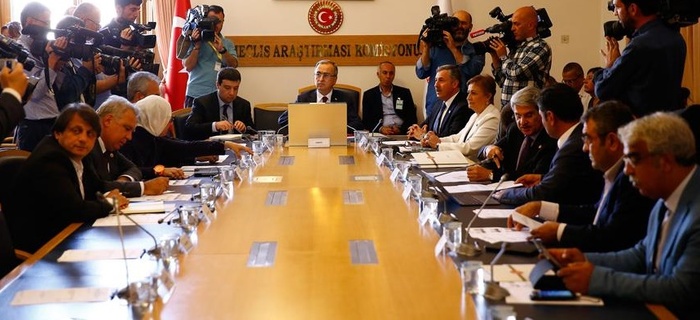 Darbe komisyonunda 'turistik gezi' gerginliği!