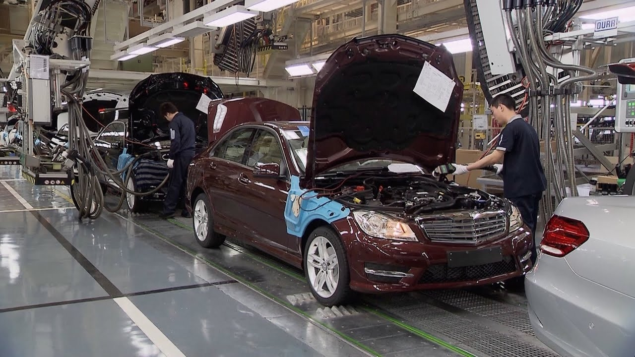 Mercedes 10 bin kişinin işine son verecek!