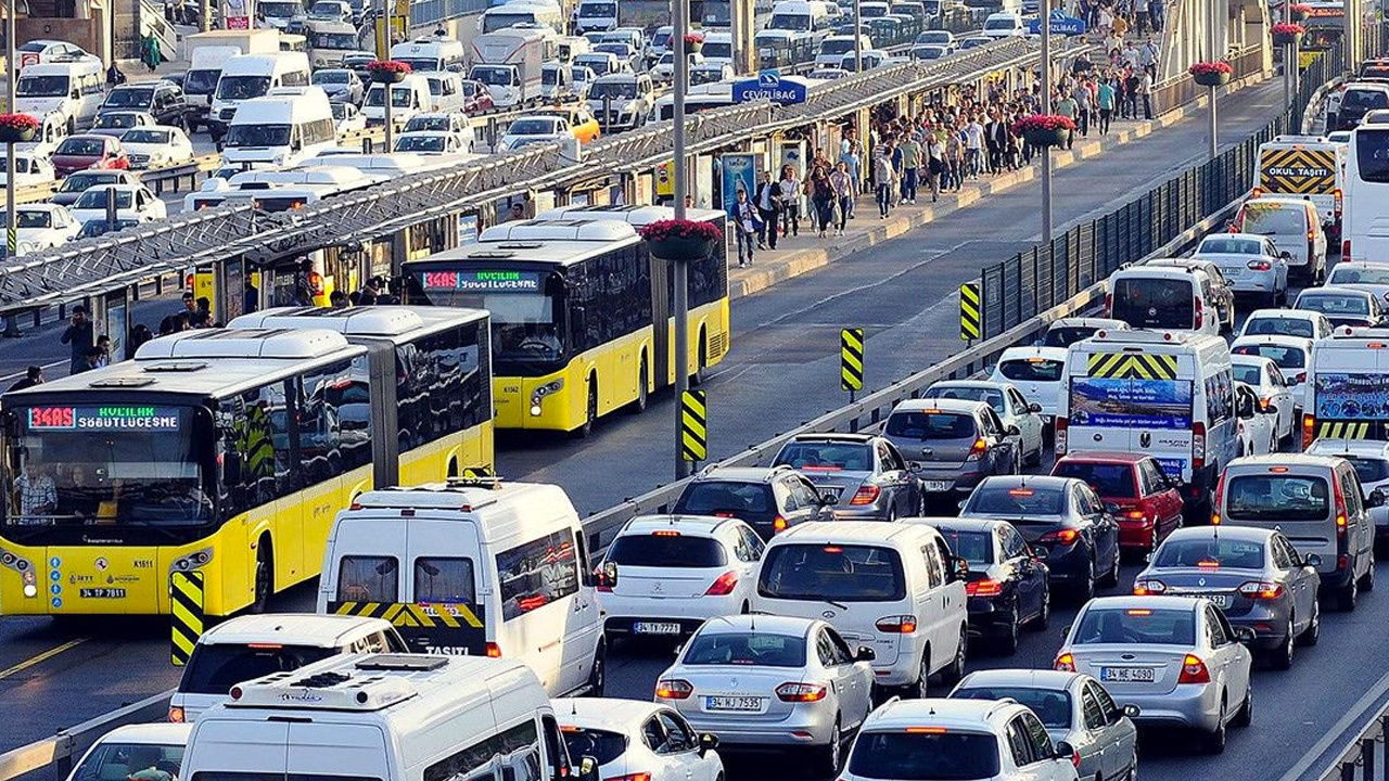 Otomobili olan herkesi ilgilendiriyor! Yaptırmayanlara bin 895 lira ceza...