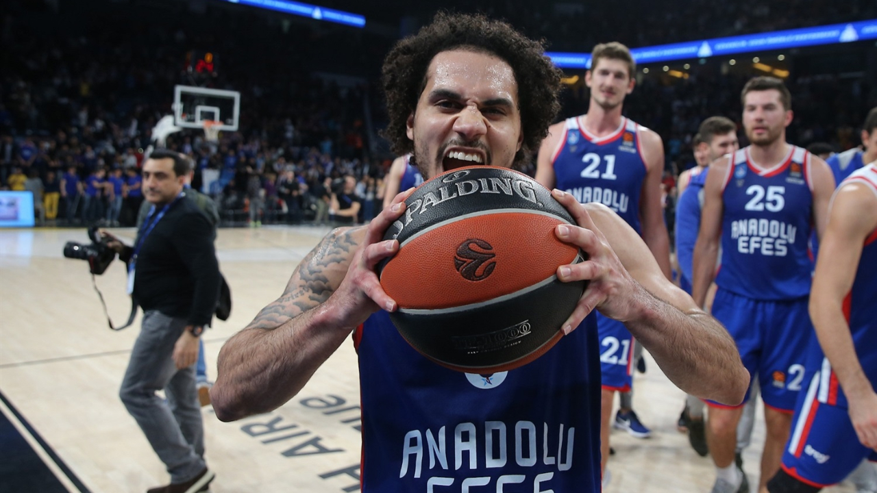 EuroLeague'de kasım ayının MVP'si Shane Larkin!