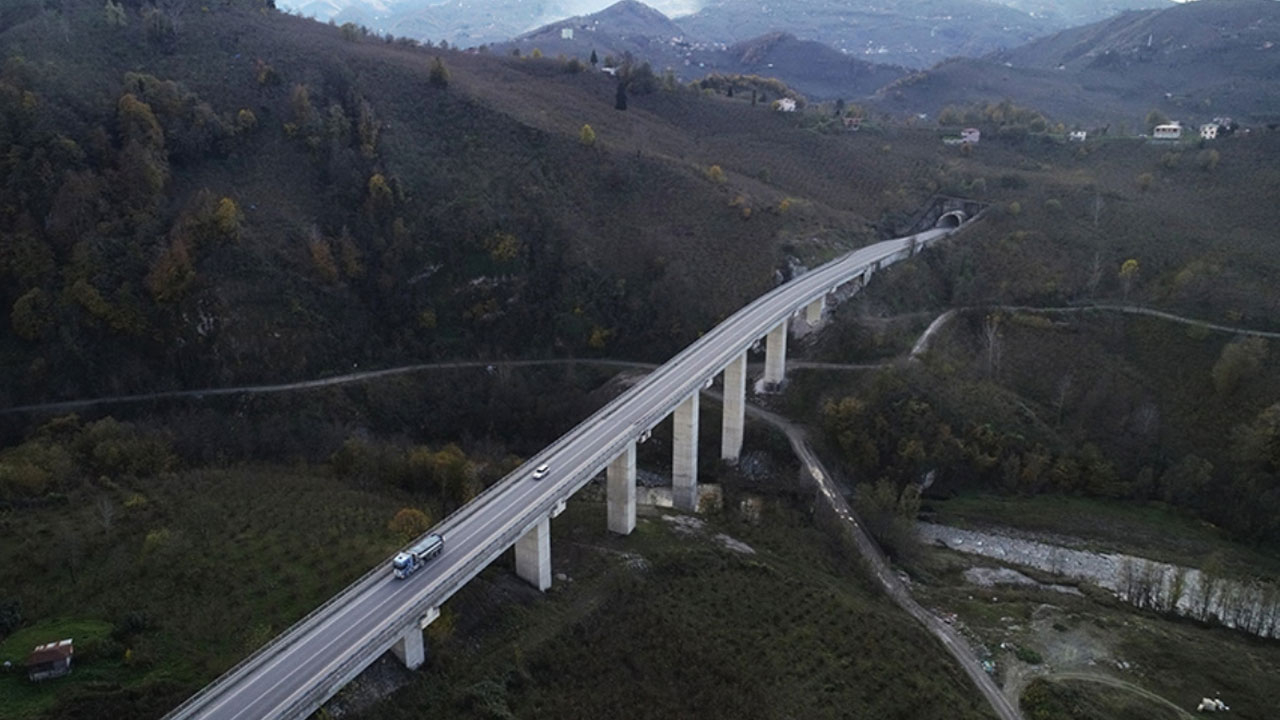 Karadeniz-Akdeniz Yolu'nun yüzde 95'lik kısmı tamamlandı