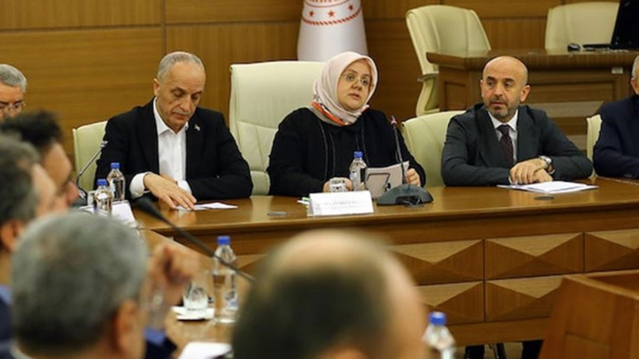Zehra Zümrüt Selçuk:  Reel anlamda asgari ücreti 1.5 kat artırmış durumdayız