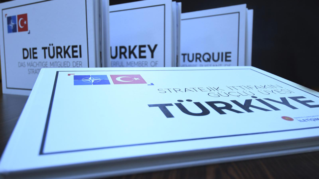 Erdoğan'dan liderlere 4 dilde kitapçık!