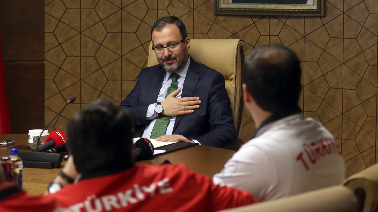 Engelli milli sporculara vakıf üniversitelerine burs imkanı...