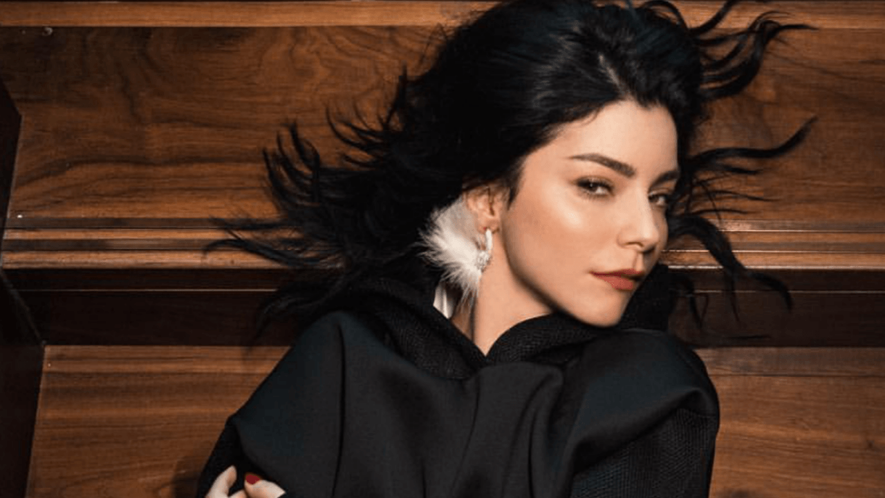 Merve Boluğur efkar dağıttı!