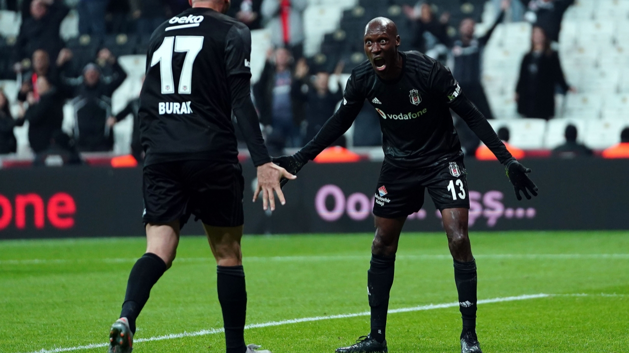 Atiba, Kayserispor maçında taraftarı mest etti!