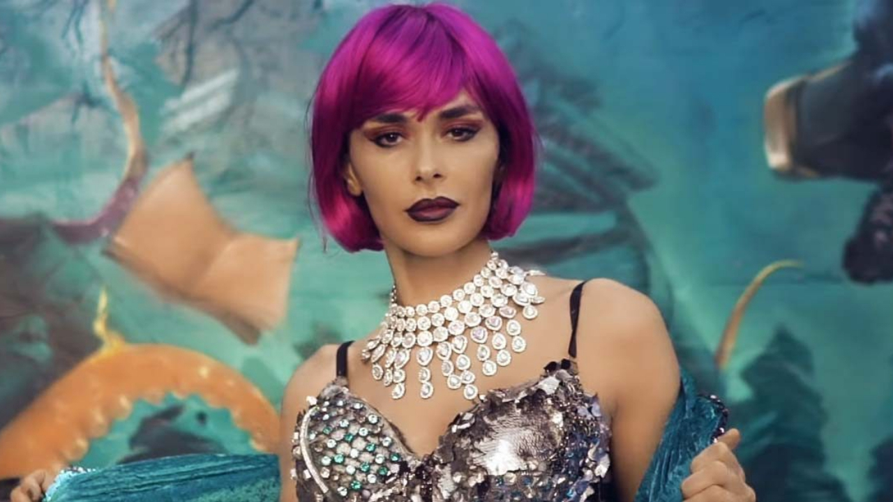 Ayşe Hatun Önal güzelliğini pişik kremine borçlu!