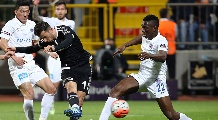 Kasımpaşa - Beşiktaş maçı canlı radyo yayını dinle