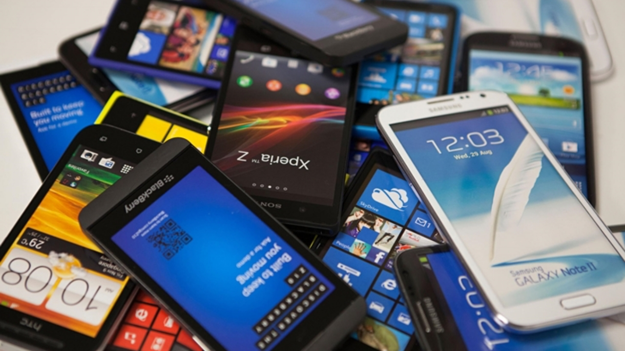 BTK 11 akıllı telefonun satışını yasakladı!