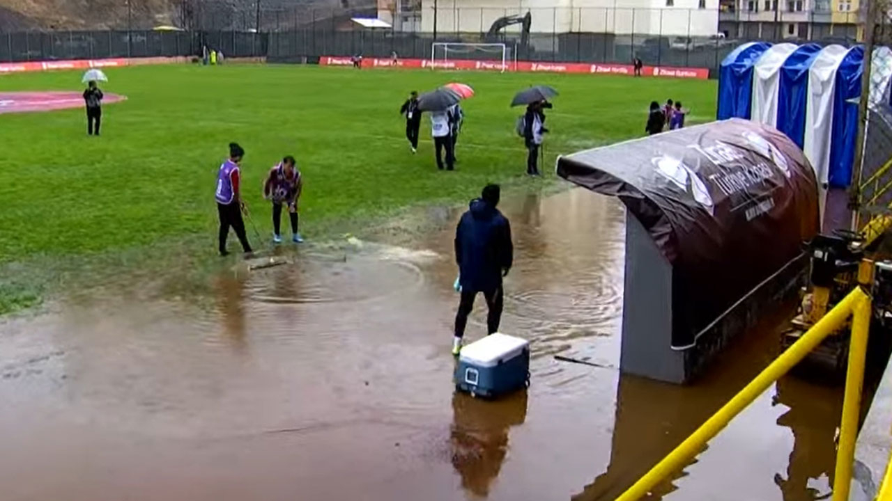 Hekimoğlu Trabzon-Başakşehir maçı bu zeminde oynandı!