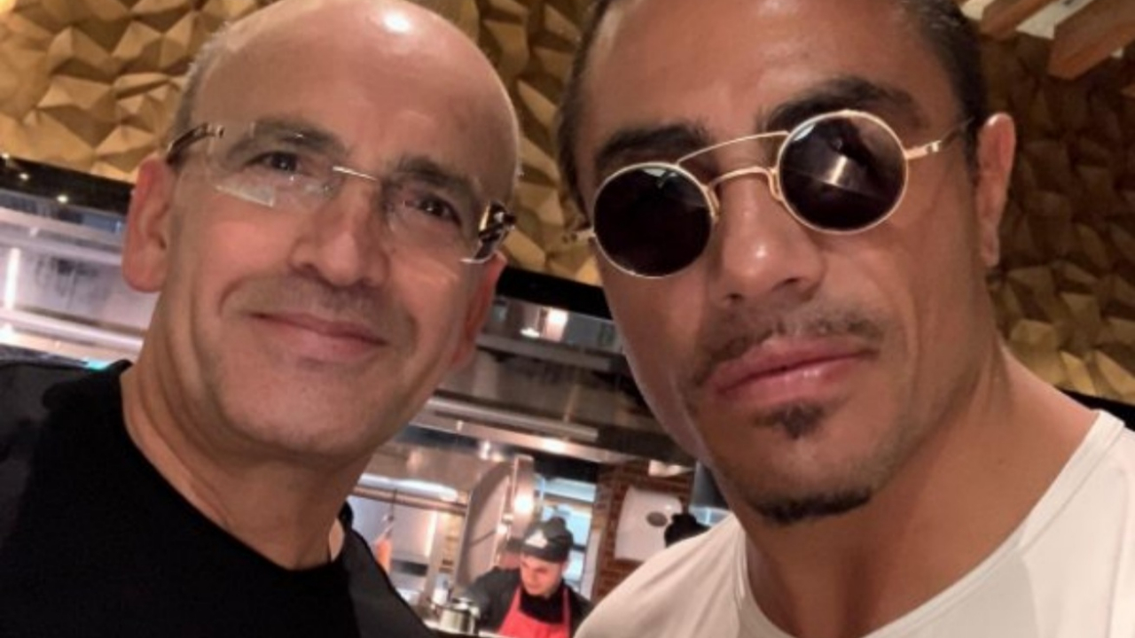 Mehmet Şimşek'ten Doha'da Nusret paylaşımı!