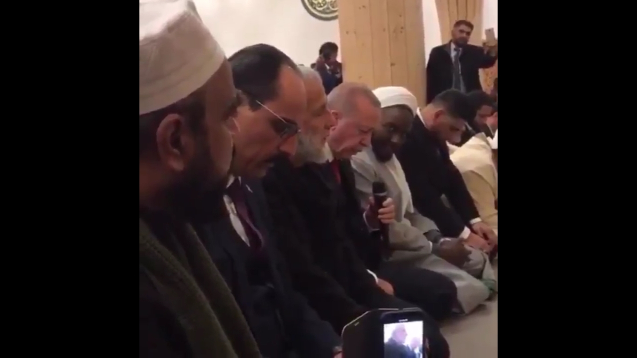 Erdoğan İngiltere'de Kuran-ı Kerim okudu!