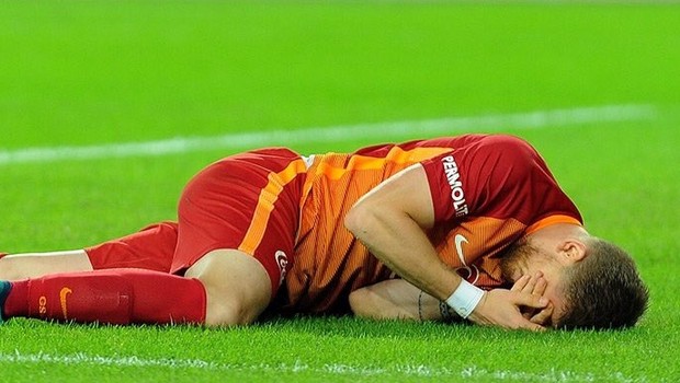 Galatasaray'da büyük şok: Serdar Aziz sezonu kapattı!