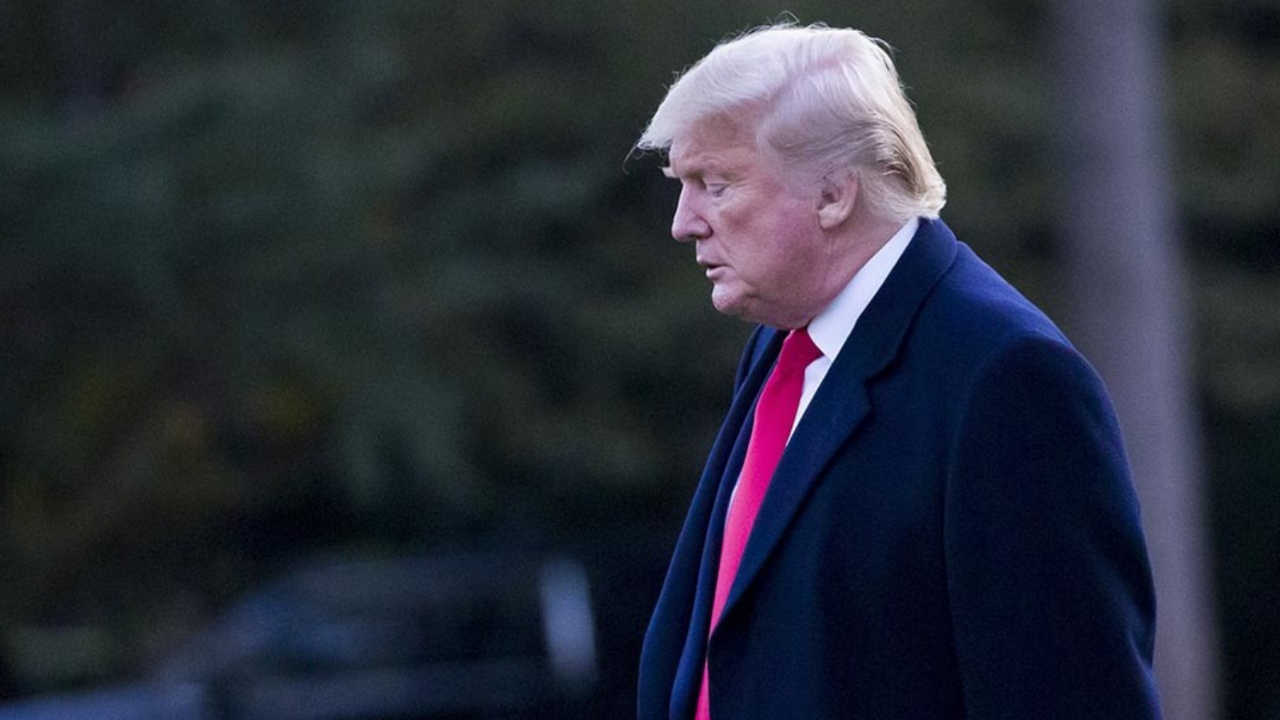 Ünlü siyasetçi Trump'a 'silah' çekti! Merkel bakakaldı...