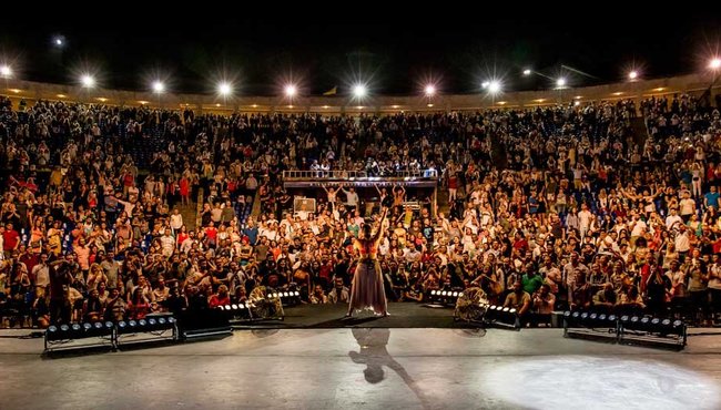 Sertab Erener'in Harbiye performansı izleyenleri büyüledi!