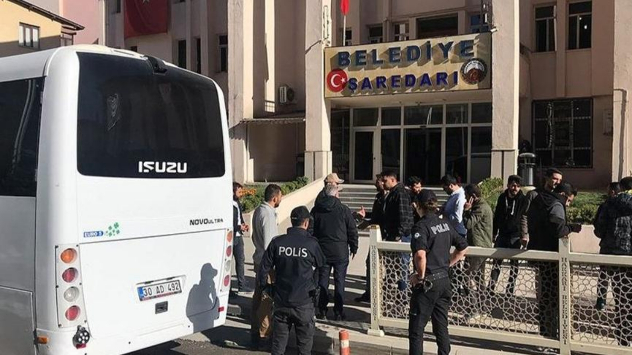 HDP'li belediyelere kayyum atandı