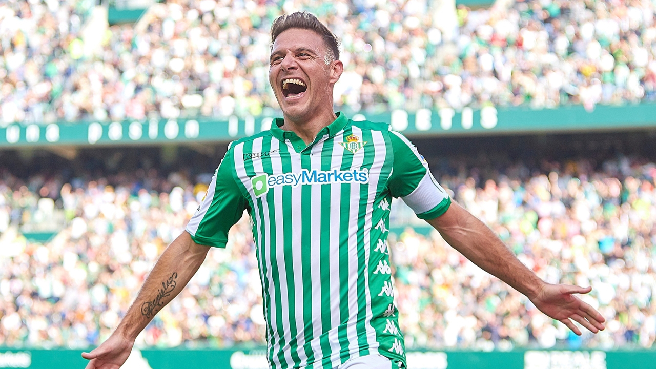 Joaquin, 38 yaşında hat-trick yaptı!