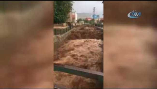 Isparta'da korku solu anlar...Sel suları böyle geldi...