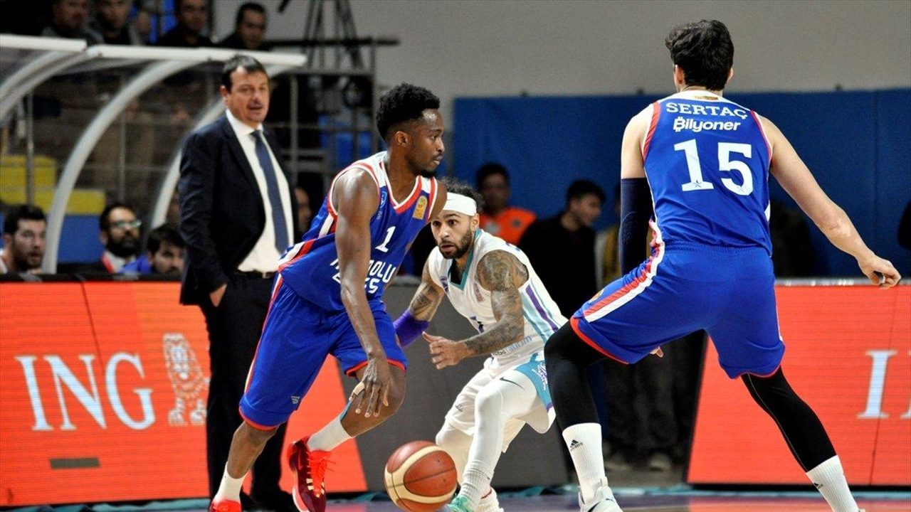Anadolu Efes deplasmanda zorlandı!