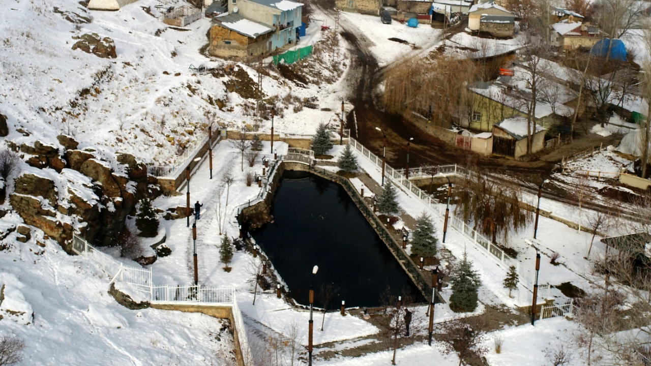 Erzurum'un gizemli gölü! Eksi 30'da bile donmuyor...