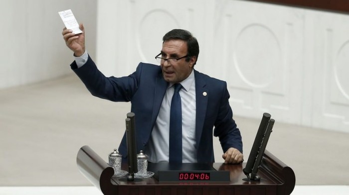 HDP milletvekili Mehmet Emin Adıyaman gözaltına alındı!