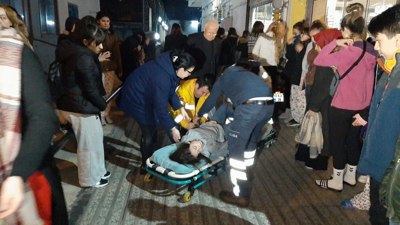 Depremin ardından büyük panik yaşandı...