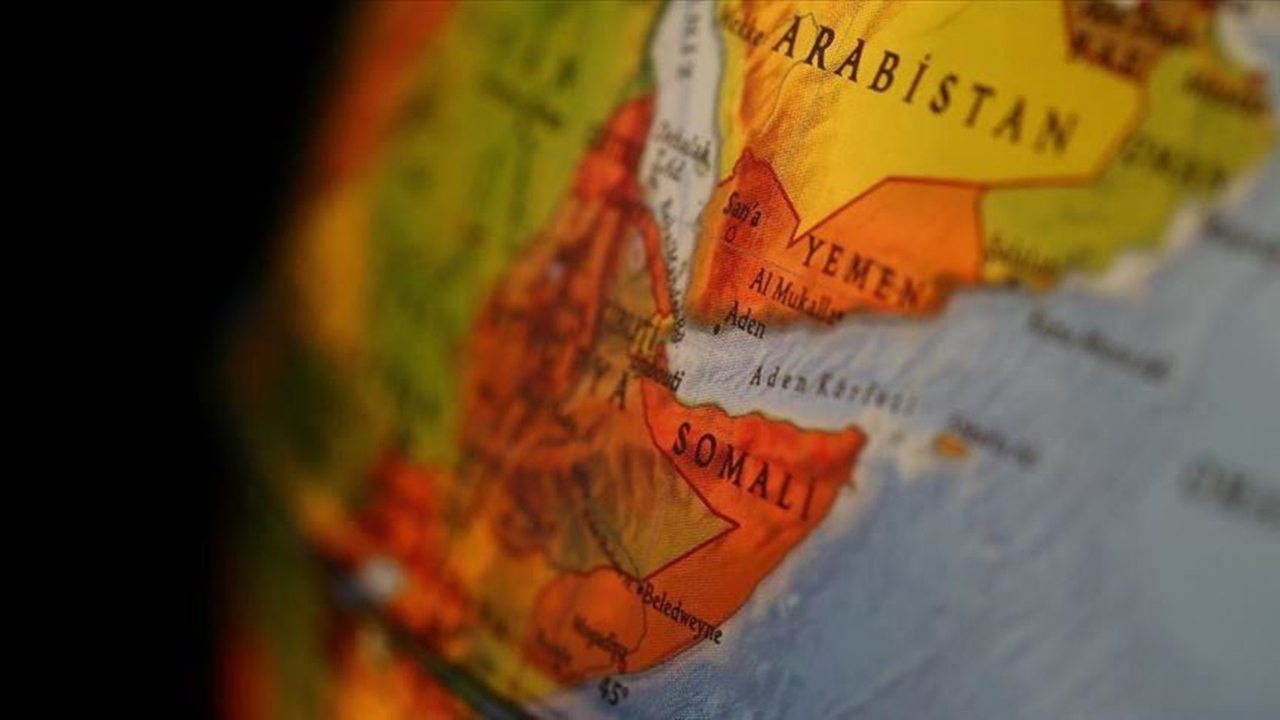 Somali'de Cumhurbaşkanlığı Sarayı'na silahlı saldırı...