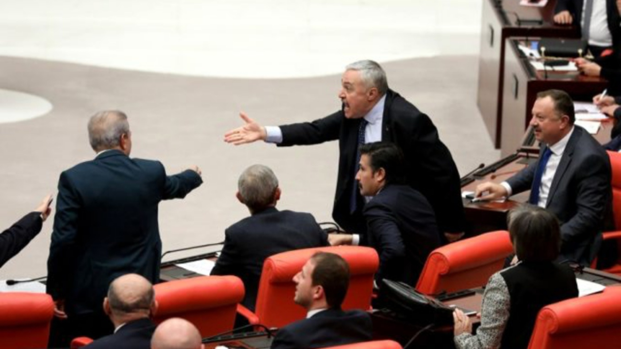 TBMM'de AK Parti - HDP gerilimi