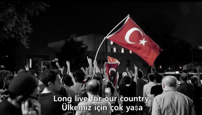 15 Temmuz darbe girişimini dünyaya İngilizce şarkıyla anlatıyor!