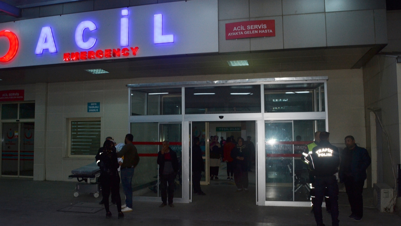 18 öğrenci yemekten zehirlendi...