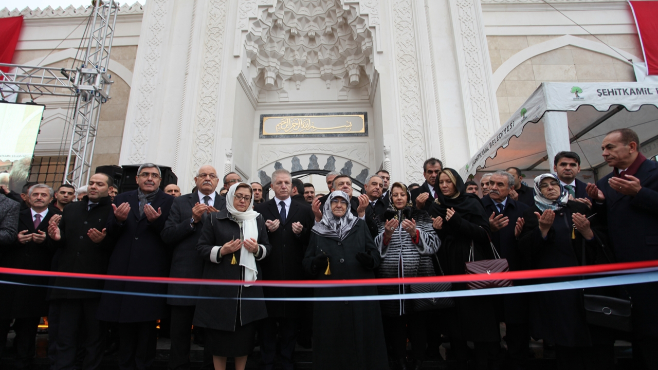 Merinos Servi Erdemoğlu Cami dualarla açıldı!
