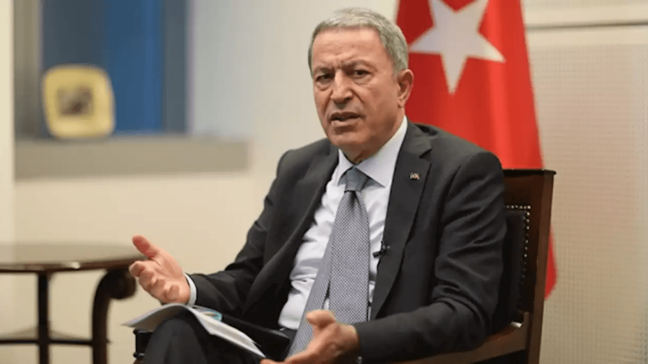 Bir tepki de Akar'dan: Arşivleri adres gösterdi!