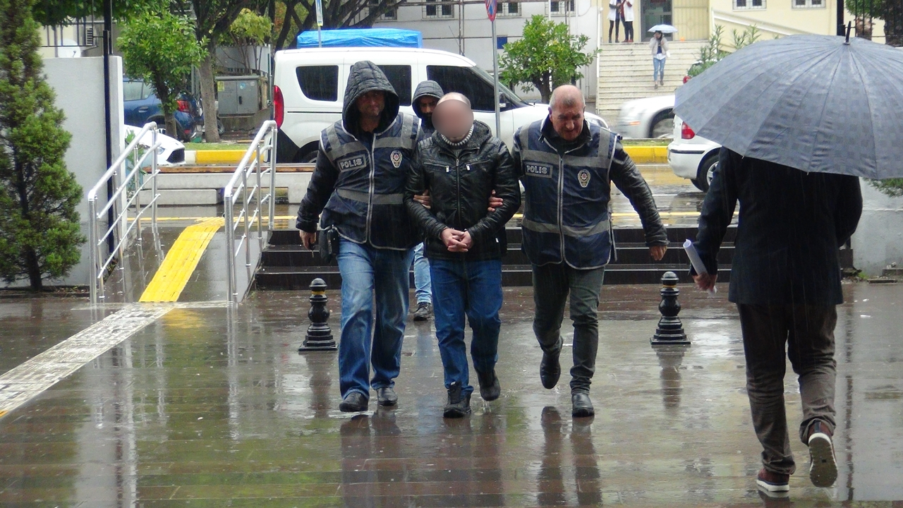 İstismar edildiğini iddia edip bıçakladı...