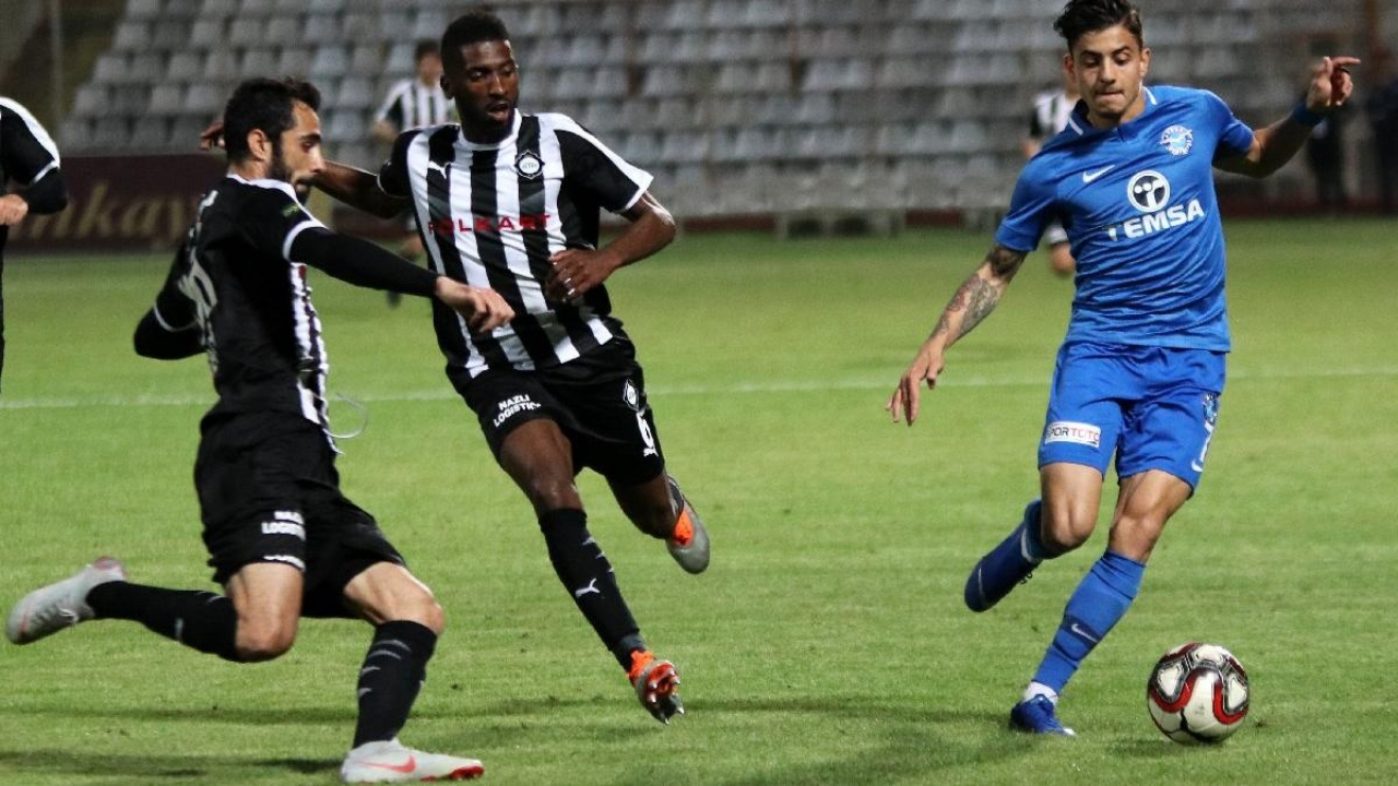 Altay, Adana Demir'i devirdi!