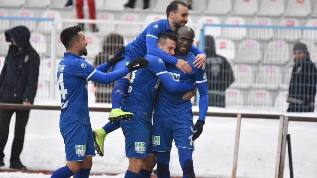 BB Erzurumspor zirve takibini sürdürdü!