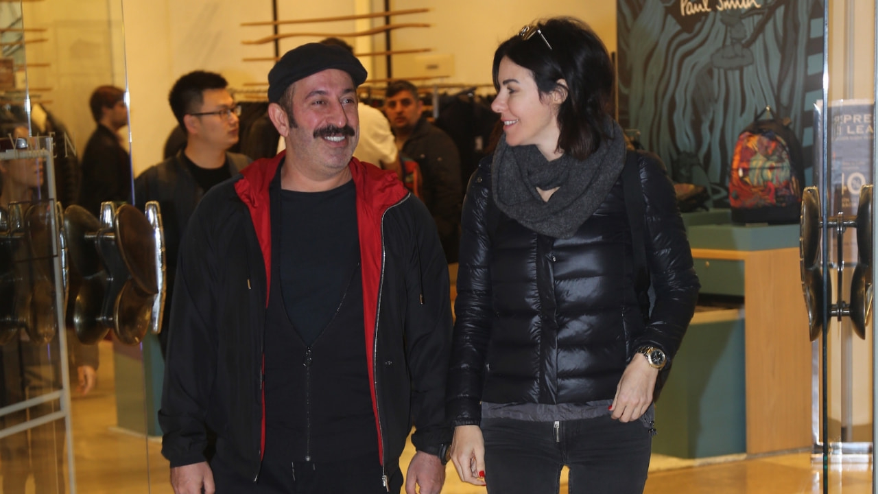 Defne ve Cem takipleşmeye başladı!
