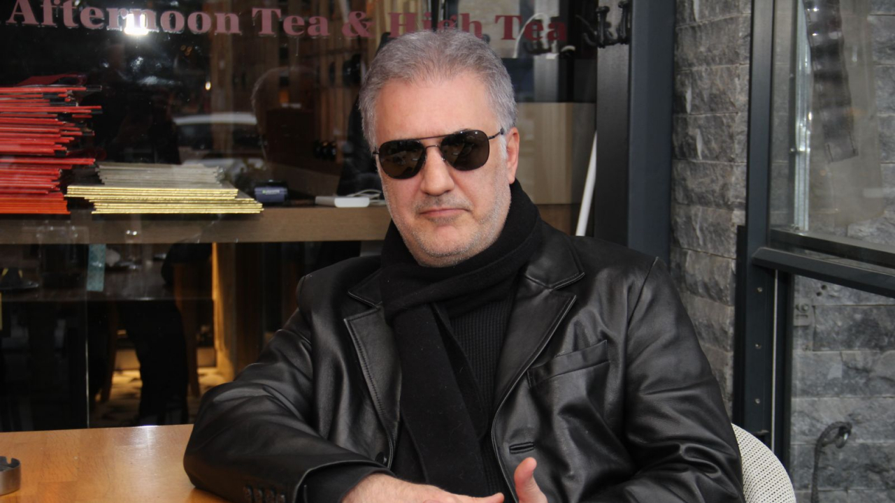 Tamer Karadağlı: Yakışıklı olan kendini oyuncu olarak görüyor