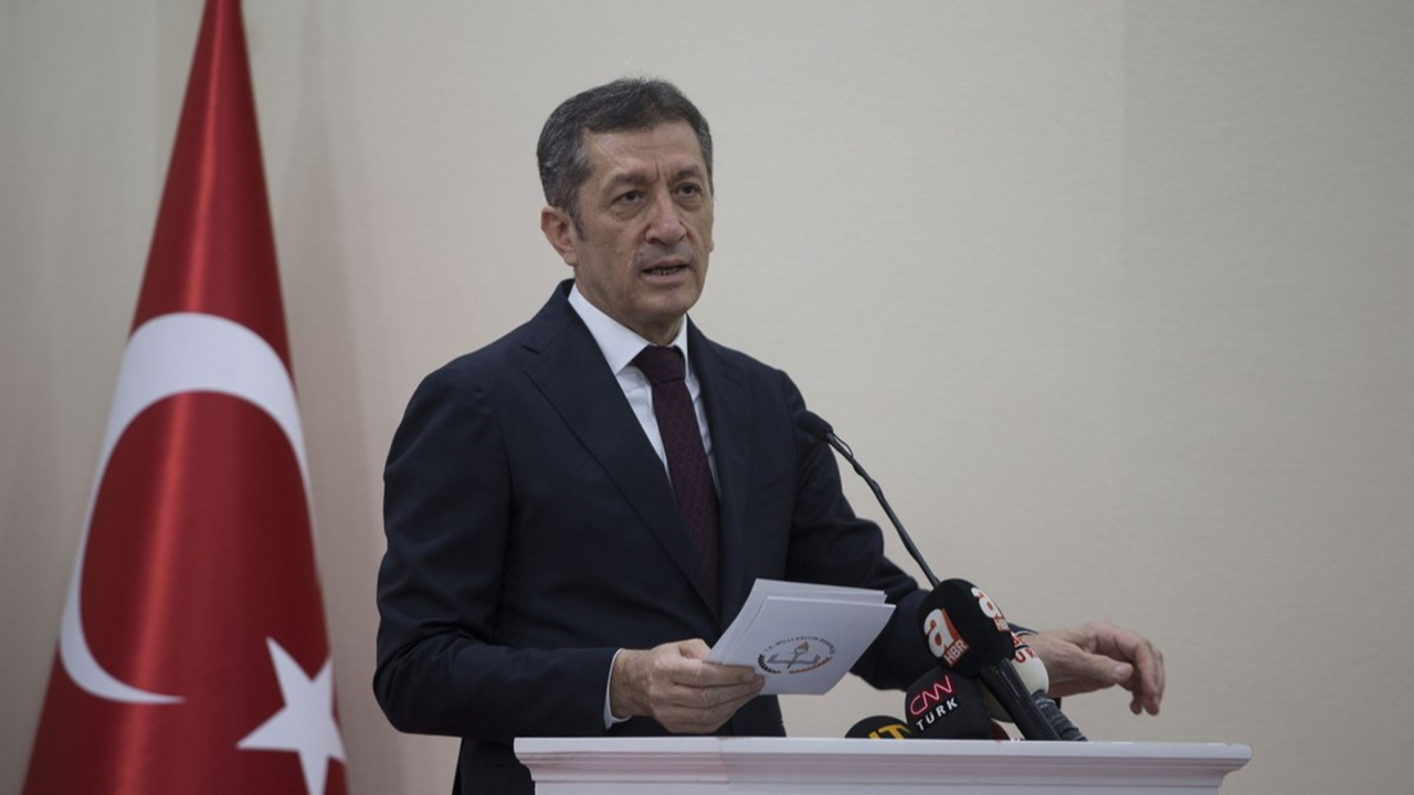 Bakan Selçuk'tan Doğa Koleji açıklaması...
