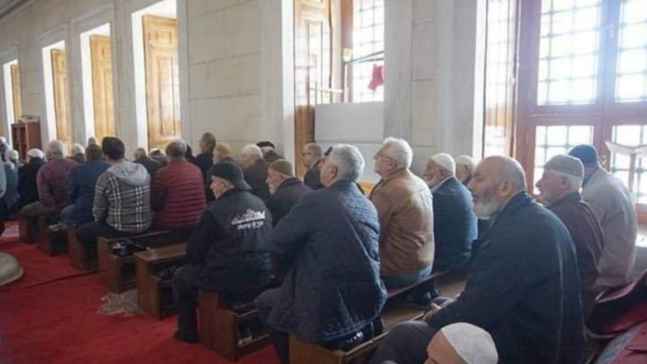 Camilerdeki bu görüntü tarih oluyor! Diyanet harekete geçti...
